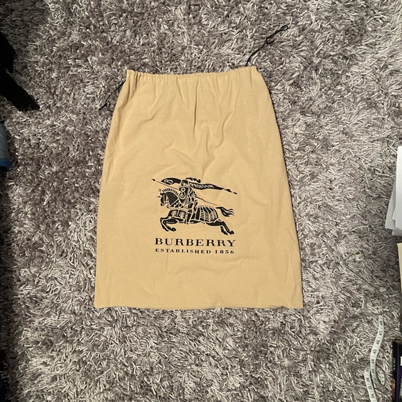 Authentic Burberry tote with dust bag. Like new condition. - Picture 14 of 15